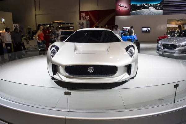 Jaguar Cx 16 front — Stock Photo, Image