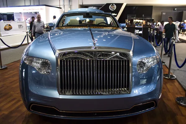 Rolls royce mavi