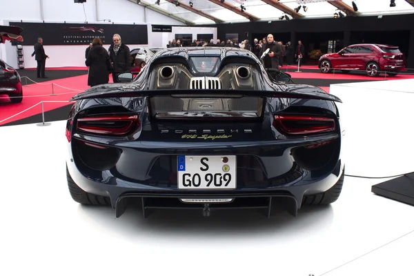 Porsche 918 spyder geri görüntülemek