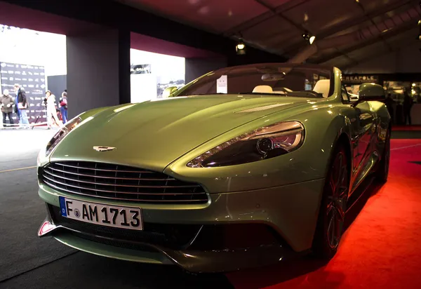 Aston martin widok z przodu — Zdjęcie stockowe