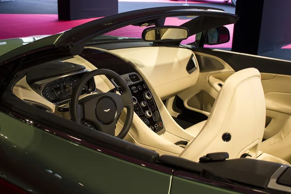 Papan dashboard ASTON MARTIN — Stok Foto