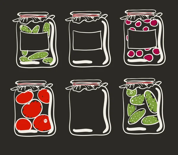 Frascos con conservas de verduras caseras y mermelada . — Vector de stock