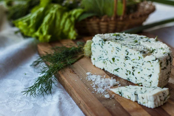 Head Homemade Organic White Cheese Spicy Herbs Salt Wooden Board — Stock Photo, Image