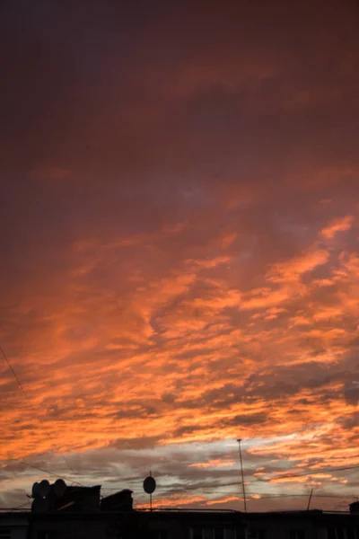 Západ Slunce Večerní Obloha Dramatický Nádherný Mrak Soumraku Majestátní Tmavě — Stock fotografie