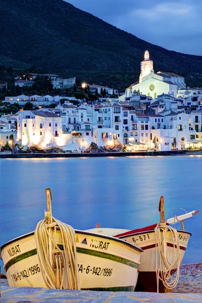 Visa av byn av Cadaqués — Stockfoto