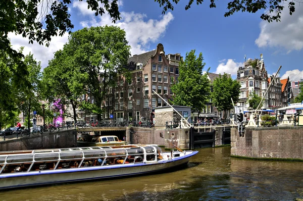 Amsterdam scene with canals — Stock Photo, Image