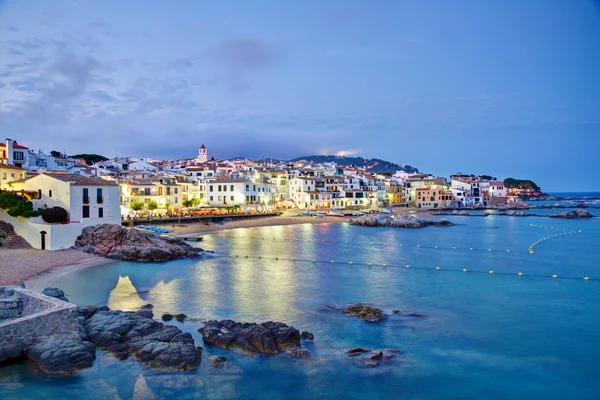 Calella de palafrugell v noci, costa brava, Katalánsko, Španělsko — Stock fotografie