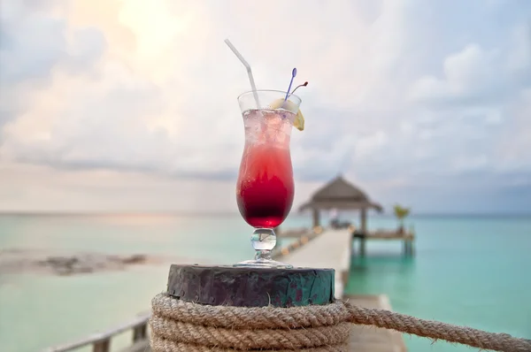 pembe - kırmızı içecek bir lüks tatil tatil