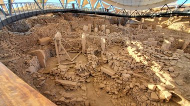 Serginin altında yer alan antik tapınak kompleksi Gbeklitepe sergisi.