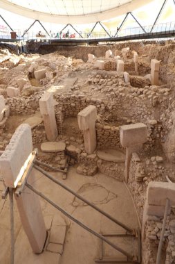 Serginin altında yer alan antik tapınak kompleksi Gbeklitepe sergisi.