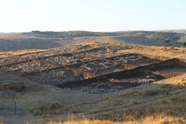 Gbeklitepe 'nin dışında. Bina 12,500 yıllık..
