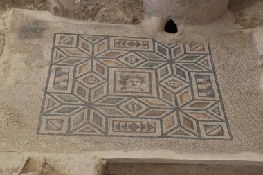 Zeugma antik şehrinin sulak olmayan bir parçası. Türkiye 'de kurulmuş.