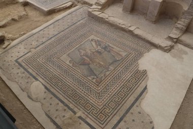 Zeugma antik şehrinin sulak olmayan bir parçası. Türkiye 'de kurulmuş.