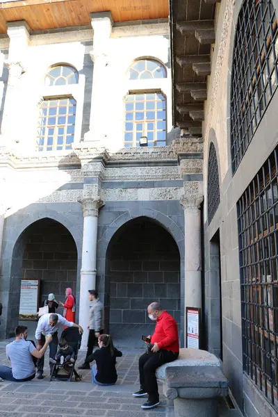 Μεγάλο Τζαμί Στην Τουρκική Πόλη Ντιγιαρμπακίρ Στο Τζαμί Ούλου Τον — Φωτογραφία Αρχείου