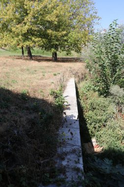 Taş Köprü İstanbul 'daki tarihi Haramidere Köprüsü' dür..