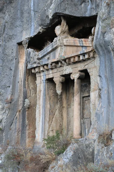 Λυκίων Τάφοι Στα Βουνά Της Τουρκικής Πόλης Fethiye — Φωτογραφία Αρχείου