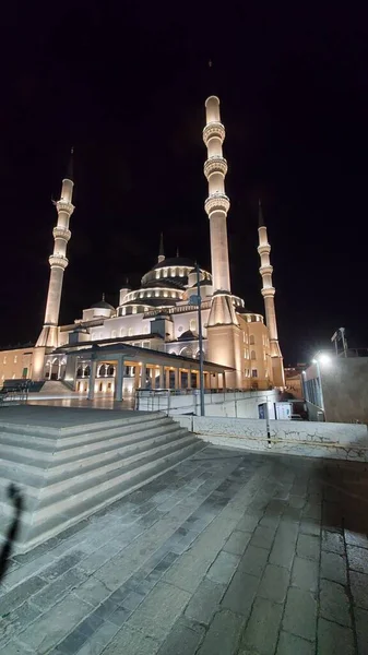 Мечеть Ночью Турецкой Столице Анкаре — стоковое фото
