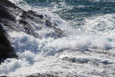Türkiye 'deki Boğaz kıyısındaki antik Rumeli Feneri kalesi.