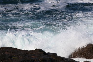 Türkiye 'deki Boğaz kıyısındaki antik Rumeli Feneri kalesi.