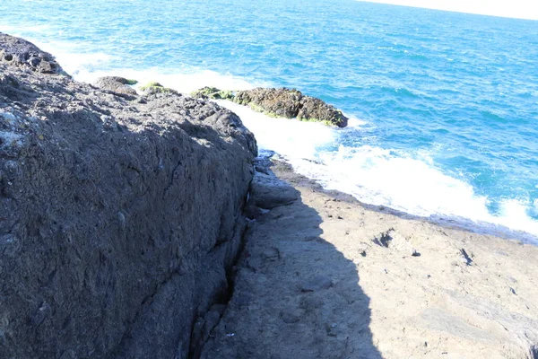 Türkiye 'deki Boğaz kıyısındaki antik Rumeli Feneri kalesi.