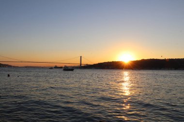 Günbatımı fotoğrafları farklı zamanlarda ve farklı yerlerde çekildi..