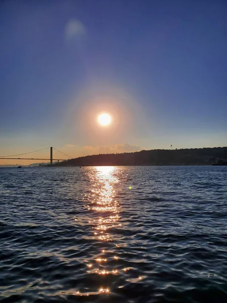 Istanbuler Brücken Bei Sonnenuntergang Und Der Nacht — Stockfoto