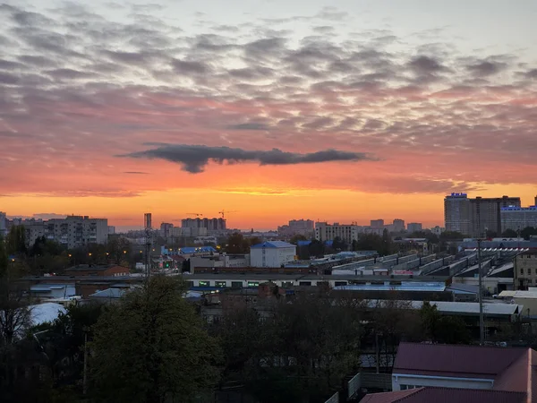 Nubes Increíblemente Hermosas Luz Del Atardecer Del Día Nubes Diferentes —  Fotos de Stock