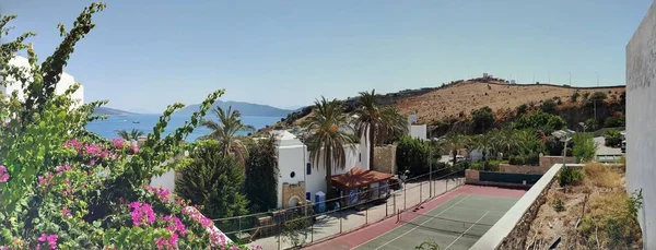 Farklı yerler ve şehirlerin farklı panoramaları..