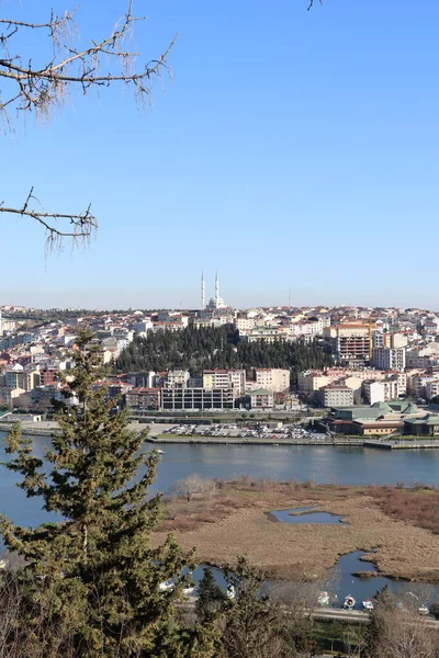 Historyczne Miejsce Kawiarni Istanbul Pierre Loti Wspaniała Panorama Złotego Rogu — Zdjęcie stockowe