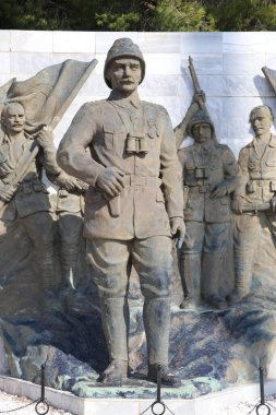 Birinci Dünya Savaşı 'nda Türkiye' nin bağımsızlığını savunan ve savaşan Türk askerlerinin anısına..