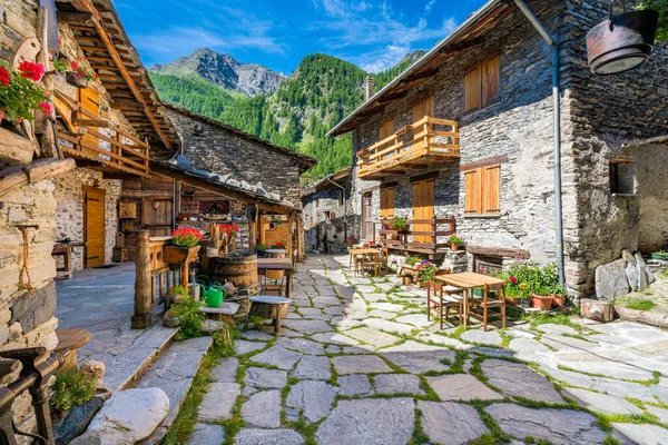 Malebná Vesnice Chianale Slunečného Letního Rána Údolí Varaita Piemont Severní — Stock fotografie