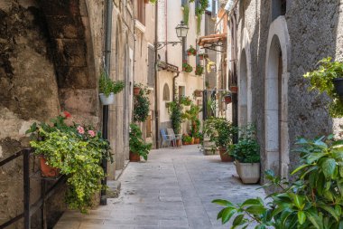 Pacentro, l 'Aquila eyaletinde ortaçağ köyü, Abruzzo, orta Italya.