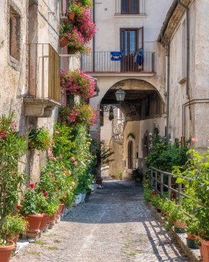 Pacentro, l 'Aquila eyaletinde ortaçağ köyü, Abruzzo, orta Italya.