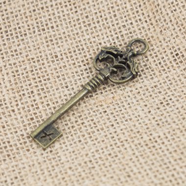 antika altın kapı anahtarı 