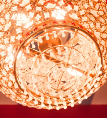 güzel kristal lamba yakın çekim