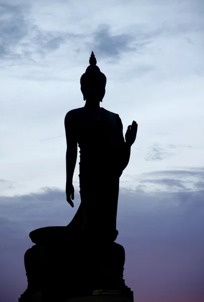 Silhouette della statua buddha — Foto Stock