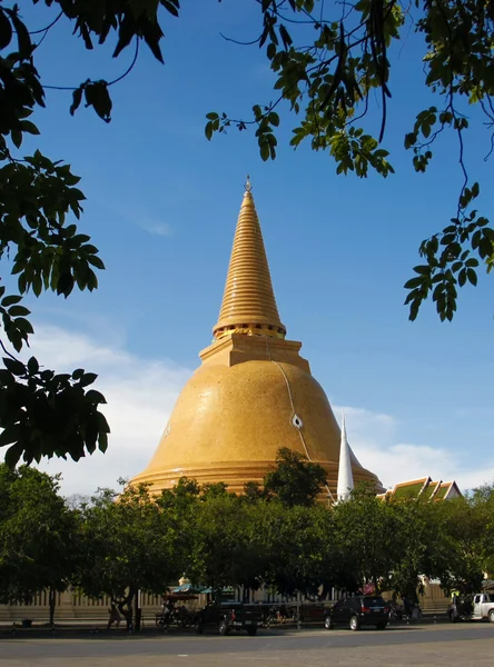 Prapathomjedi temple — Stockfoto