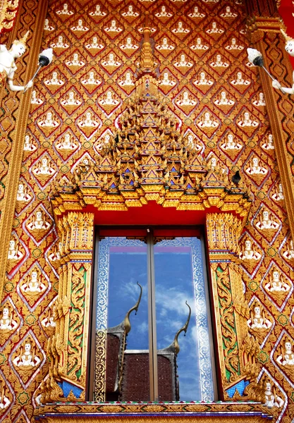 タイの寺院のウィンドウ — ストック写真