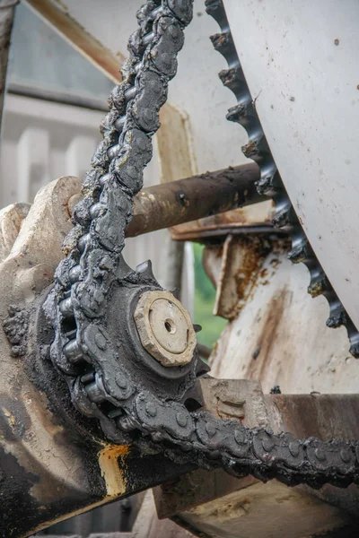 Old chain with propel roller — Stock Photo, Image