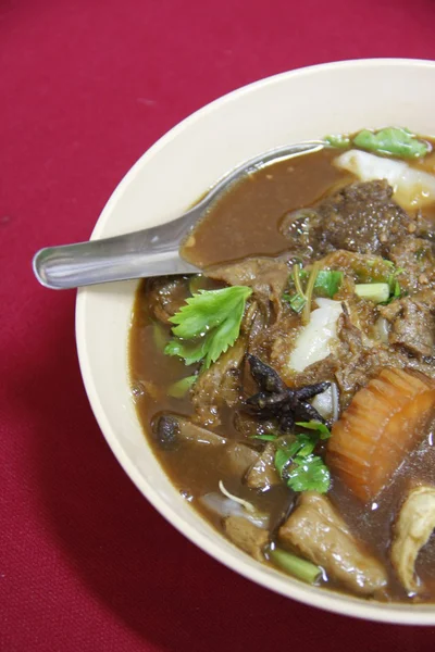 Thailändische Nudelsuppe — Stockfoto