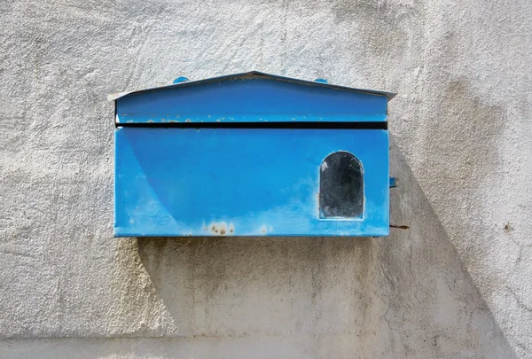 Blauer Briefkasten — Stockfoto