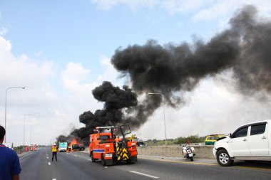 Patlayıcı car crash