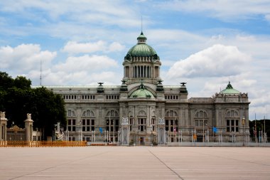 ananta samakhom taht Salonu