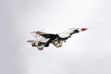 Bize hava kuvvetleri gösteri ekibi thunderbirds