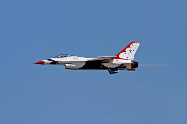 Bize hava kuvvetleri gösteri ekibi thunderbirds