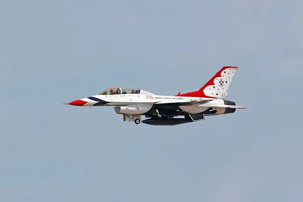 Us Air Force Demonstrationsteam Thunderbirds — Stockfoto