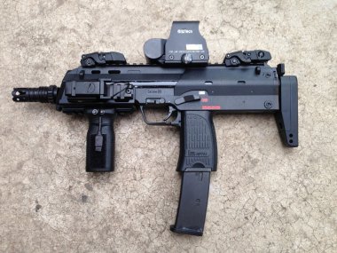 MP7A1 yerde