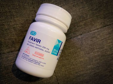 Bangkok Tayland - 10 Nisan 2022: Antivirüs Covid-19 için favori ilaç