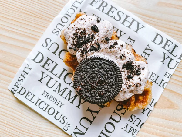 Croffle Cookie Cream Top Table — Stock Photo, Image