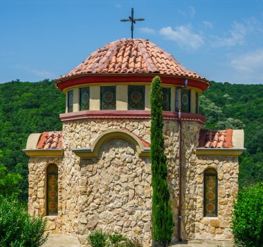ormandaki küçük kilise